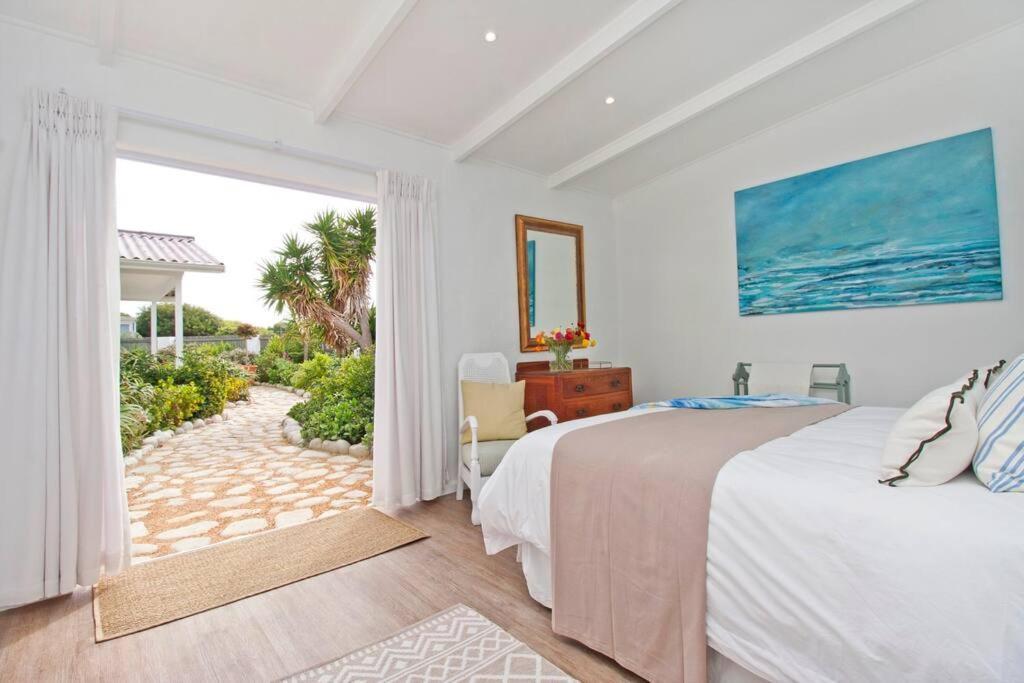 Sea Fever Cottage, Tranquil *