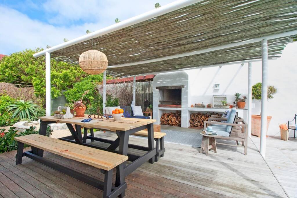 Sea Fever Cottage, Tranquil Holiday home Cape Town
