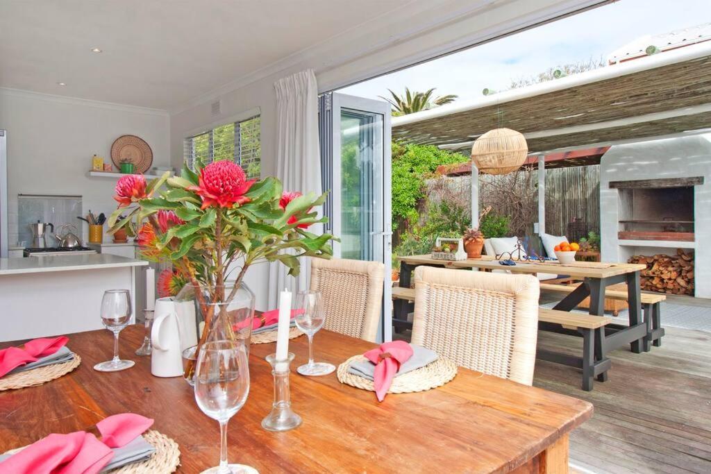Holiday home Sea Fever Cottage, Tranquil Cape Town
