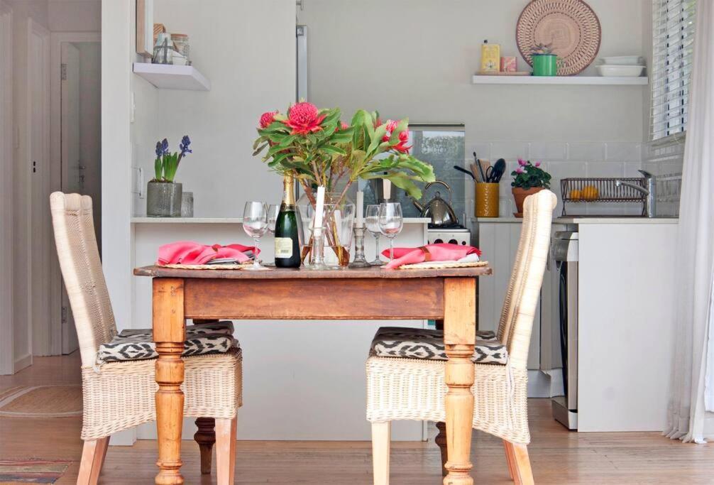 Holiday home Sea Fever Cottage, Tranquil Cape Town